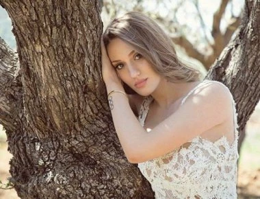 Δώστε της ξανά το χρυσό: Η Άννα Κορακάκη στα καλύτερά της! (φωτο)